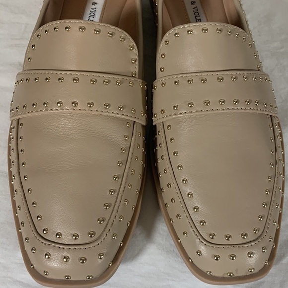 NIB Chelsea & Violet Lisle Studded Leather Loafer Flats, 8 - Picture 2 of 11